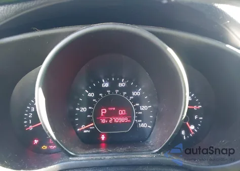 2015 Kia Soul z USA, uszkodzony, nr VIN KNDJN2A20F7121550